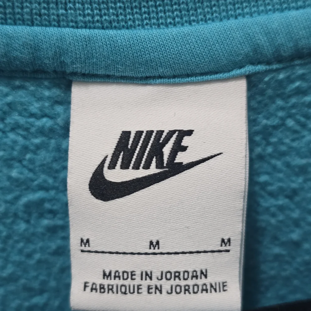 Nike Sportswear Club Fleece Crewneck Sweatshirt - Picture 4 of 10
